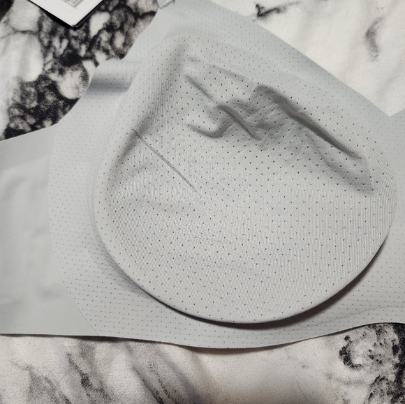 Knix V-neck padded bra - Picture 4 of 7